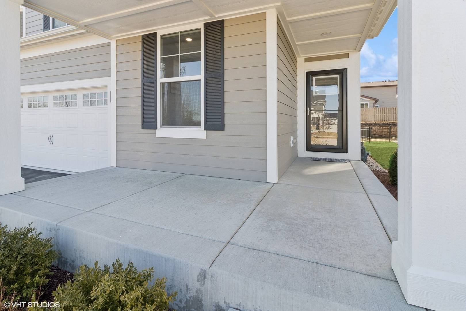 Woodridge, IL 60517,2523 Leander CT