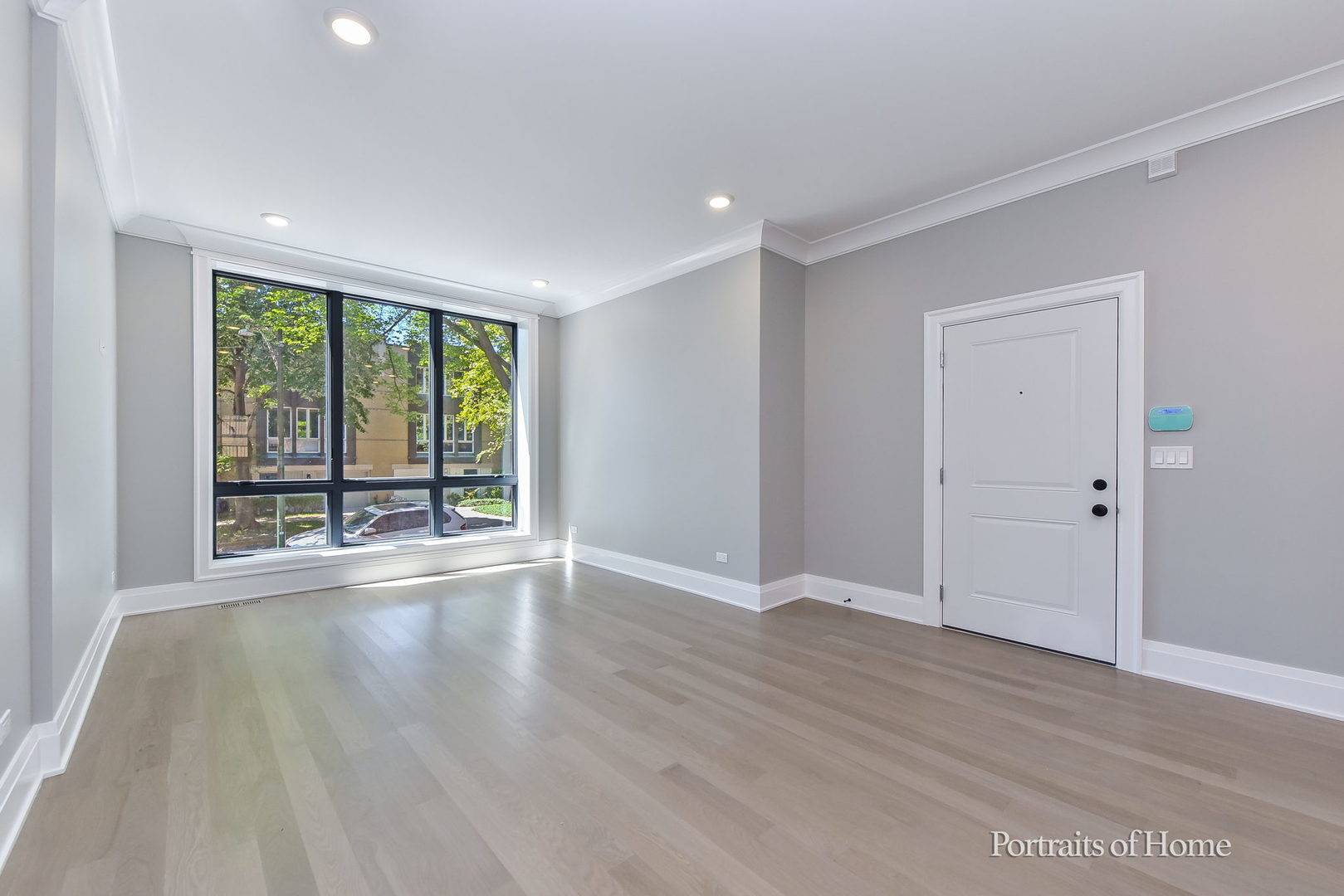 Chicago, IL 60614,2135 N Lakewood AVE #1