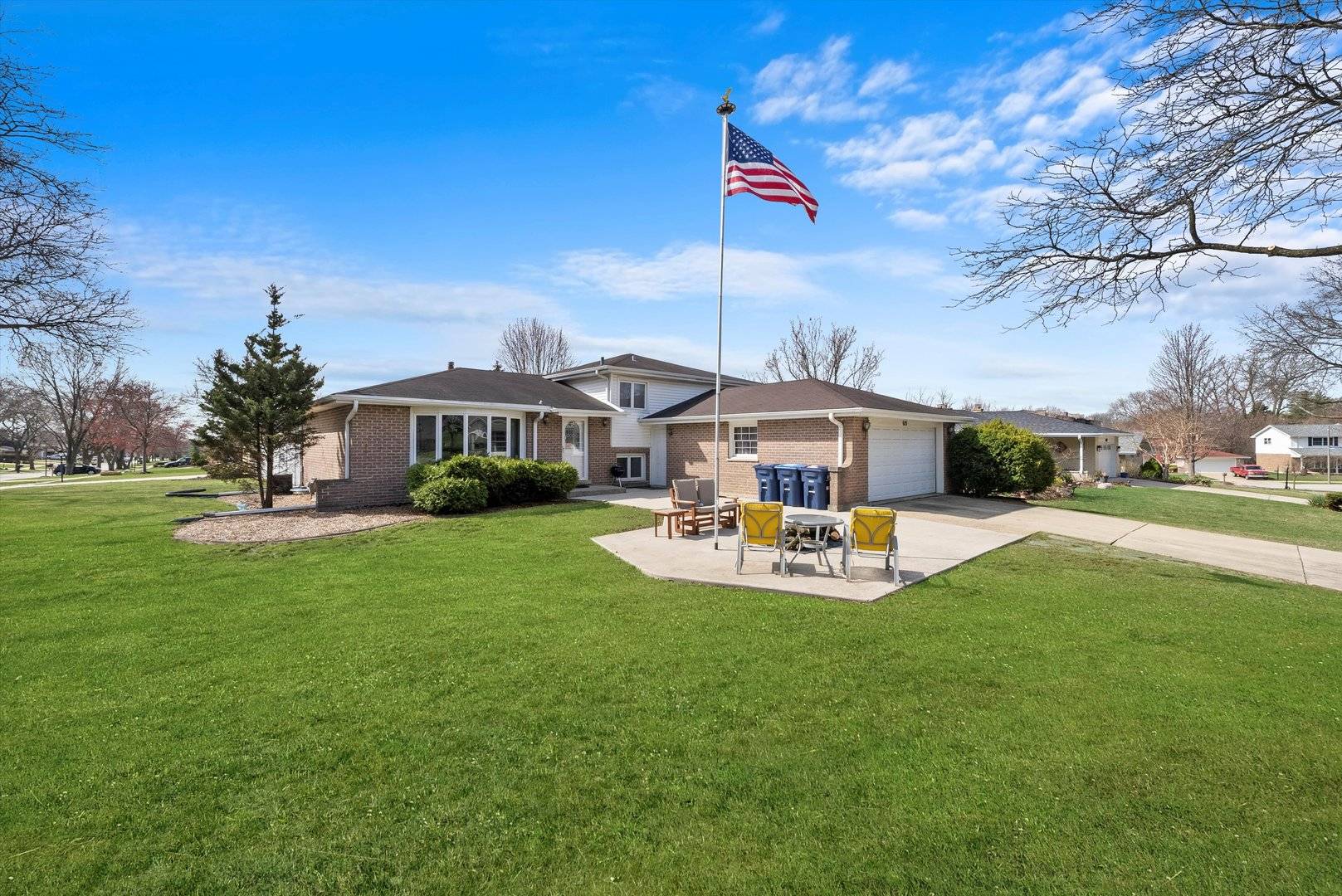 Darien, IL 60561,609 Chippewa LN