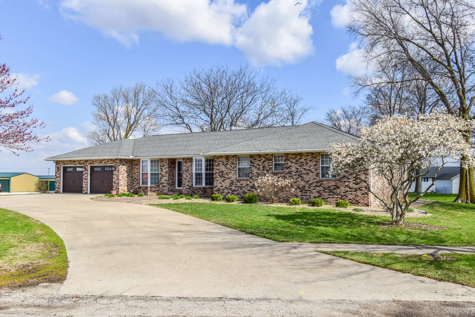 Odell, IL 60460,102 N Angell ST