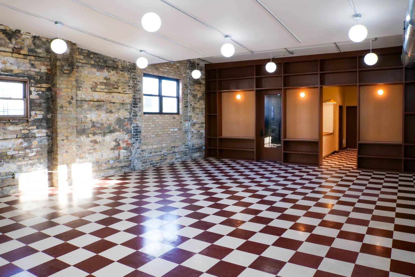 Chicago, IL 60612,1727 W Grand AVE #2