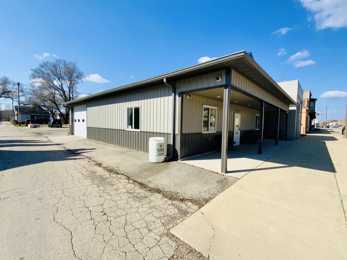 Oglesby, IL 61348,323 E Walnut ST