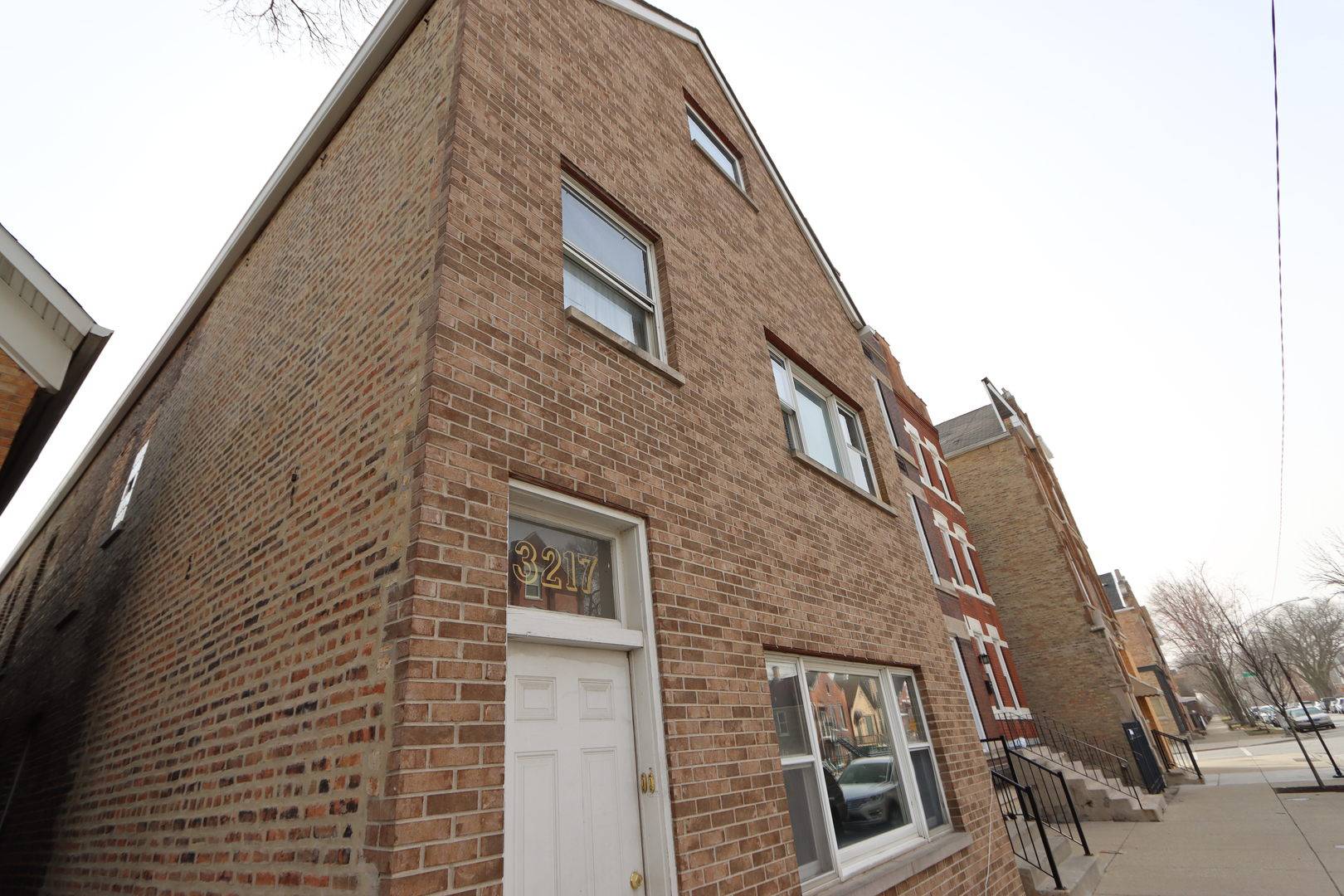 Chicago, IL 60608,3217 S May ST