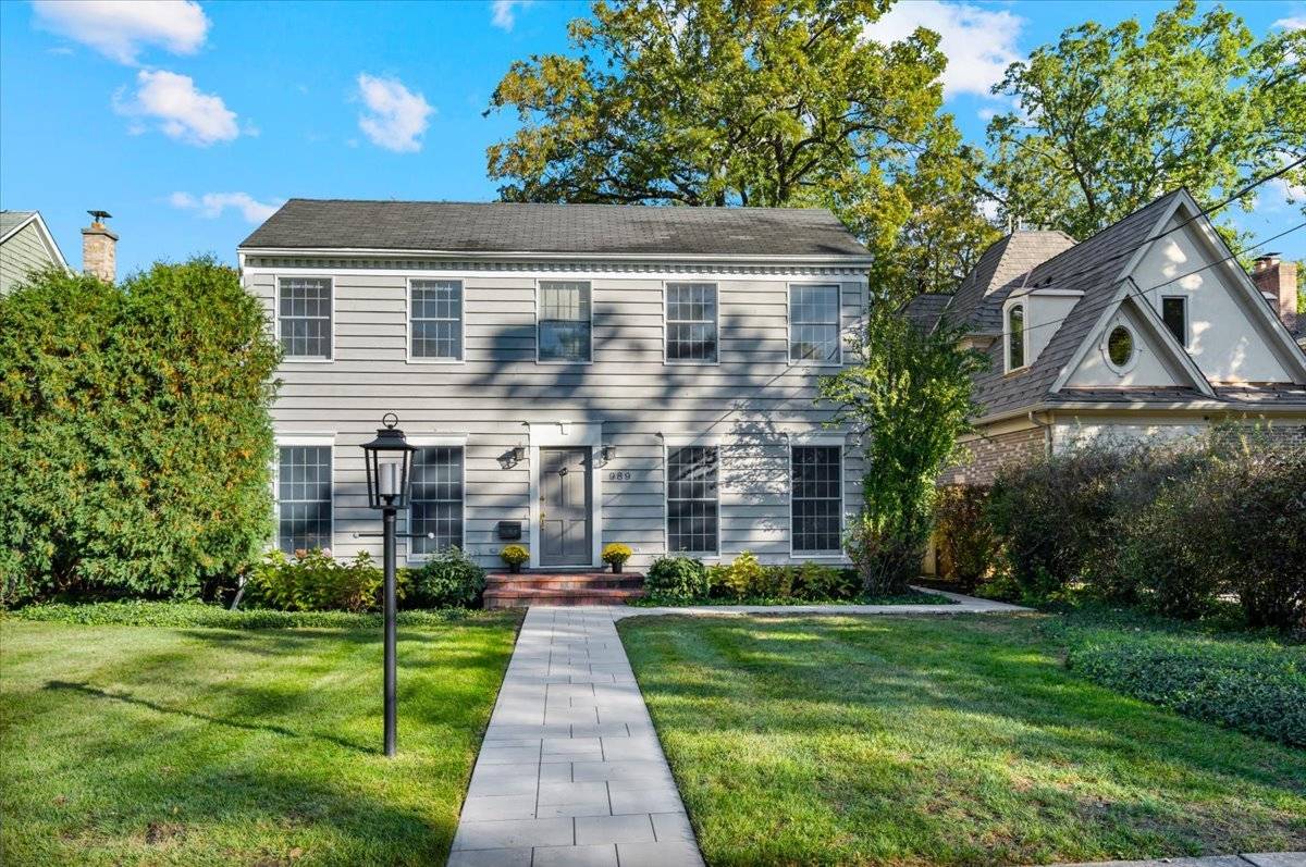 Winnetka, IL 60093,989 Ash ST