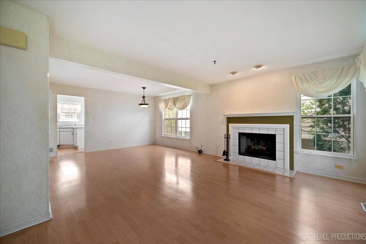 Antioch, IL 60002,781 Highview CT