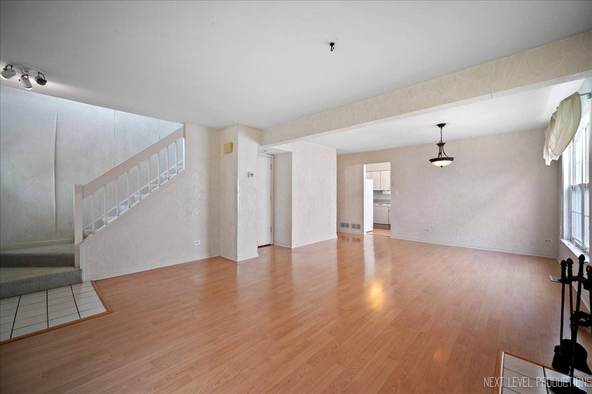 Antioch, IL 60002,781 Highview CT