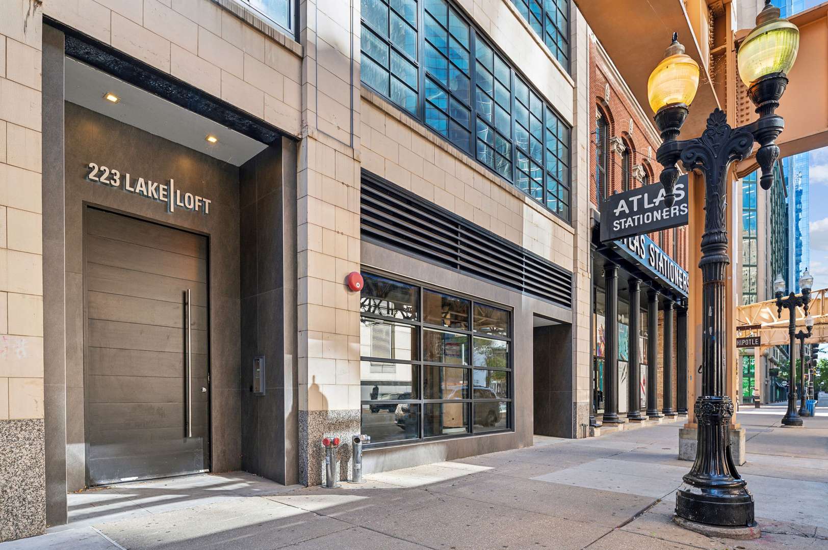 Chicago, IL 60606,223 W LAKE ST #4N