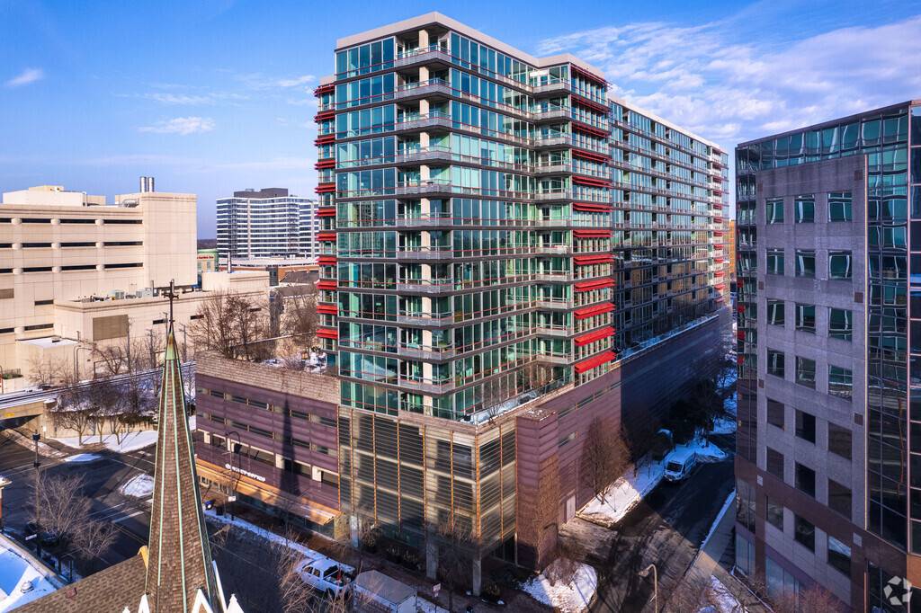 Evanston, IL 60201,800 Elgin RD #1