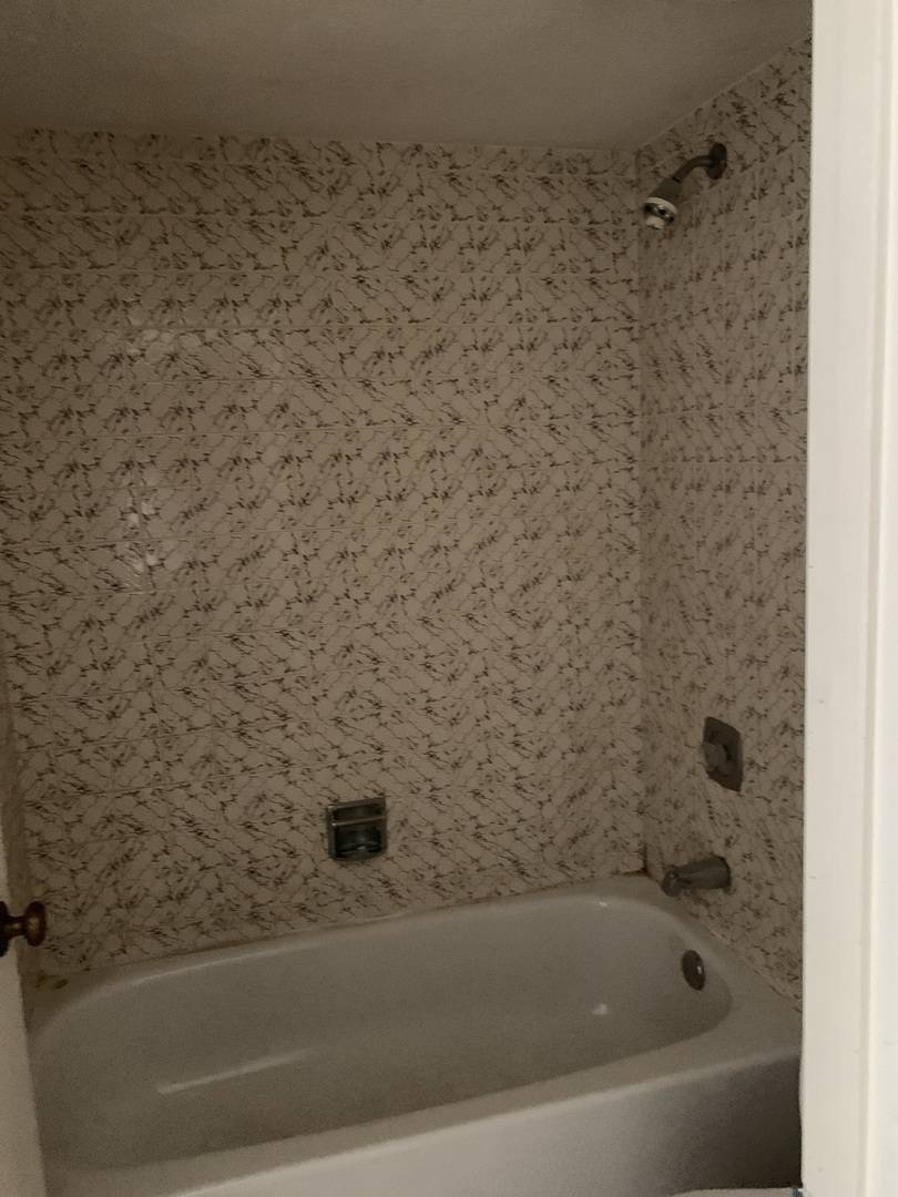 Lynwood, IL 60411,Address not disclosed