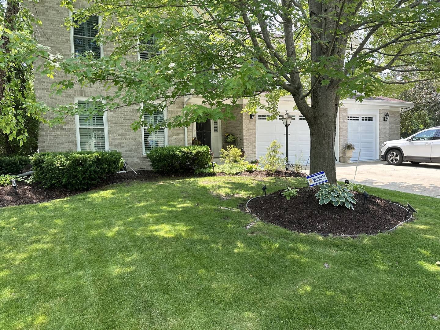 Algonquin, IL 60102,2219 Barrett DR