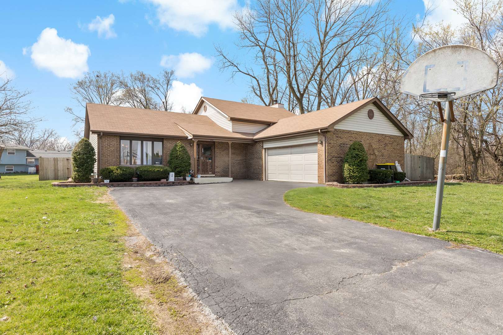 South Chicago Heights, IL 60411,3042 Helfred AVE