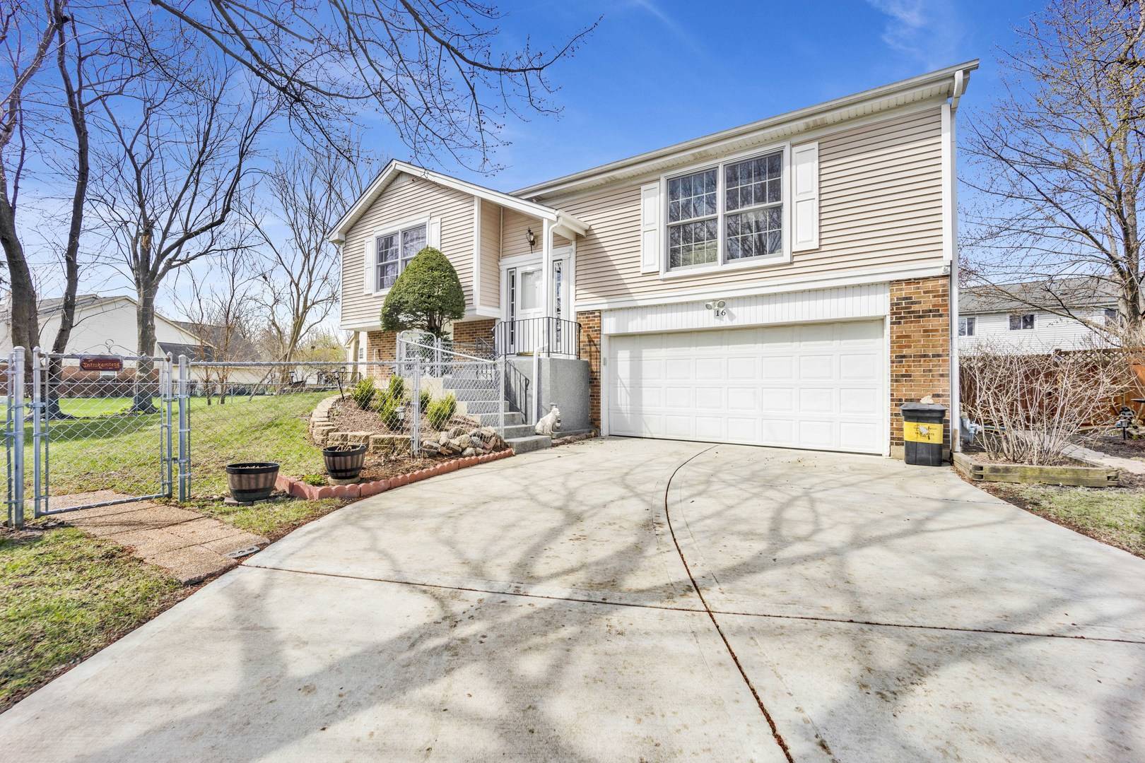 Streamwood, IL 60107,16 Plum Tree CT