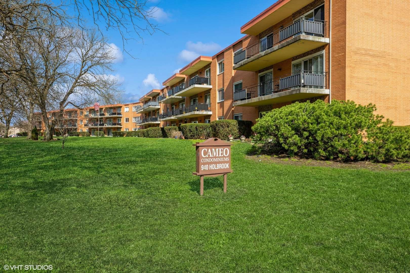 Homewood, IL 60430,940 Holbrook RD #31C