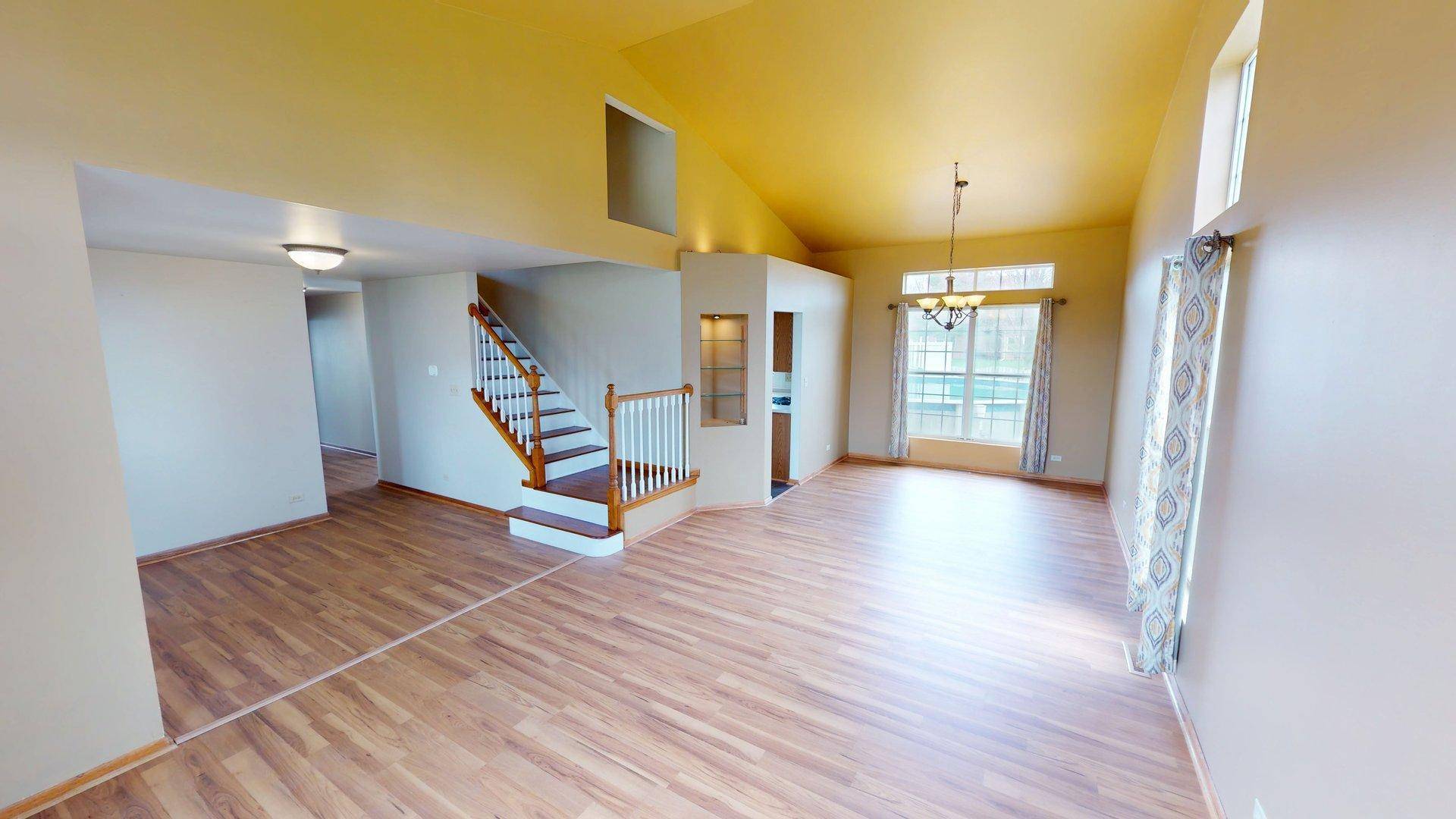 South Elgin, IL 60177,273 E Harvard CIR