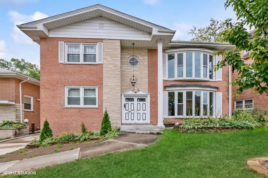 La Grange Park, IL 60526,10 E Harding AVE