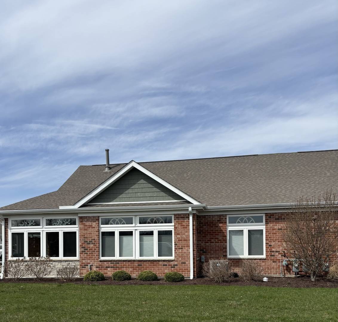Genoa, IL 60135,408 Stearn DR #408