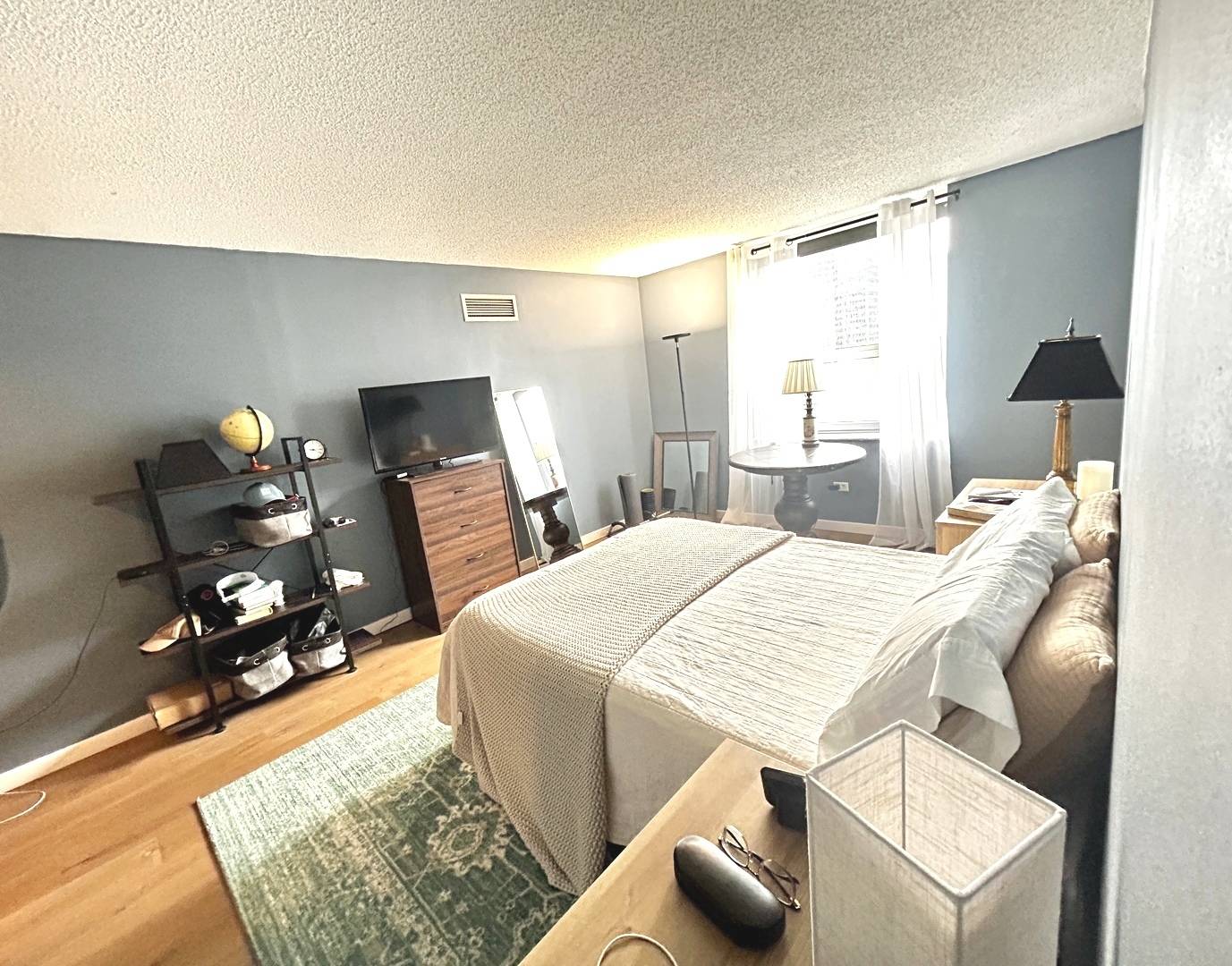 Chicago, IL 60654,545 N Dearborn ST #3008