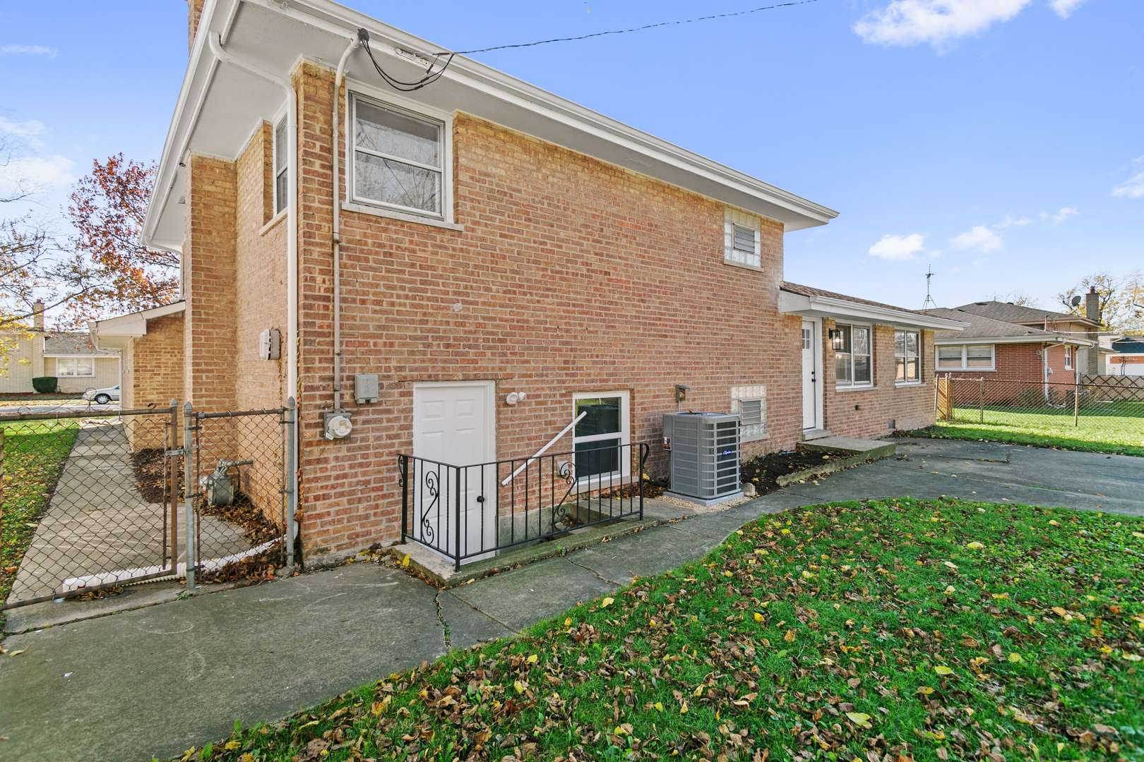 South Holland, IL 60473,1158 E 169TH ST