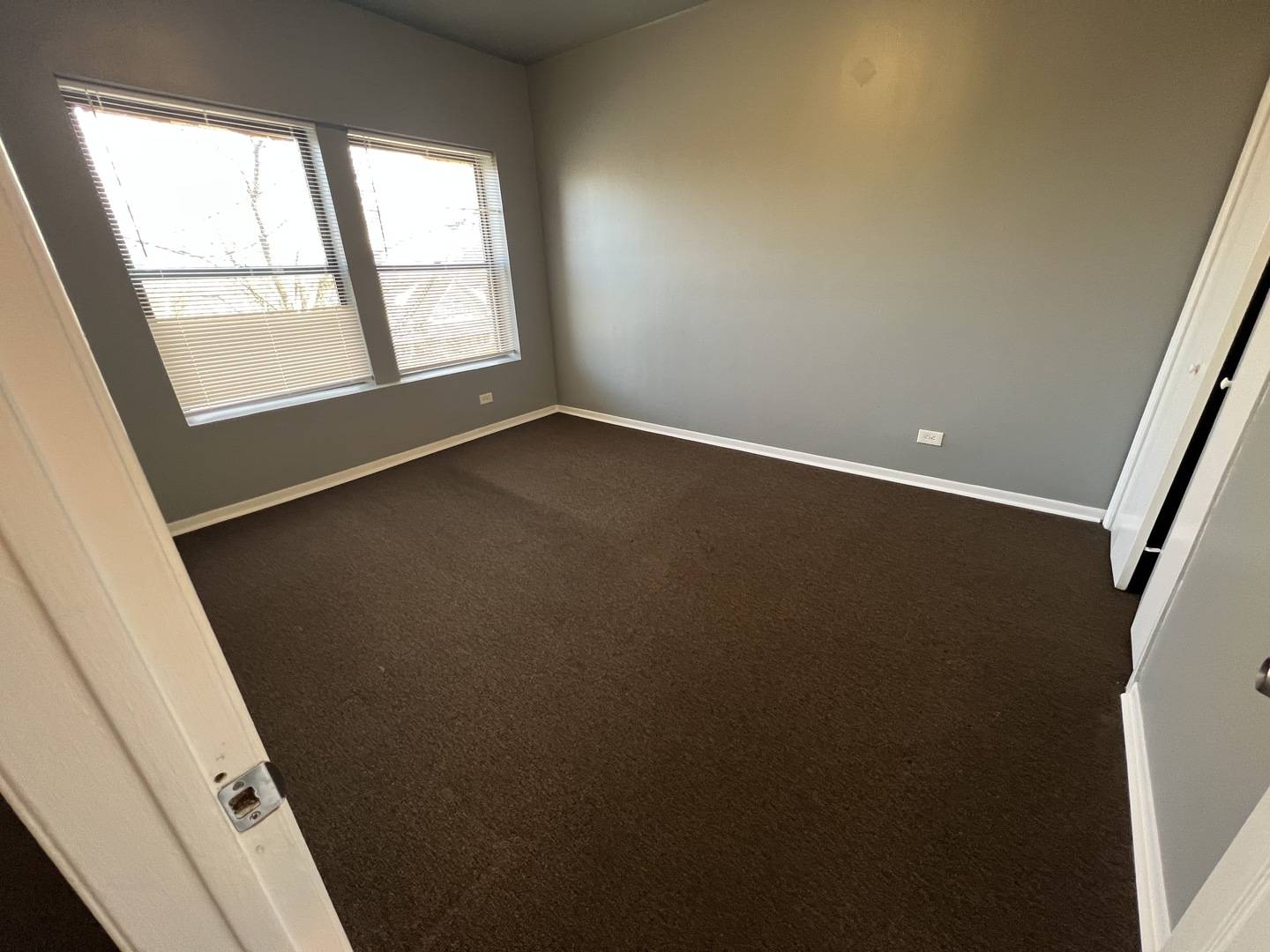 Chicago, IL 60637,6902 S Michigan AVE #3S