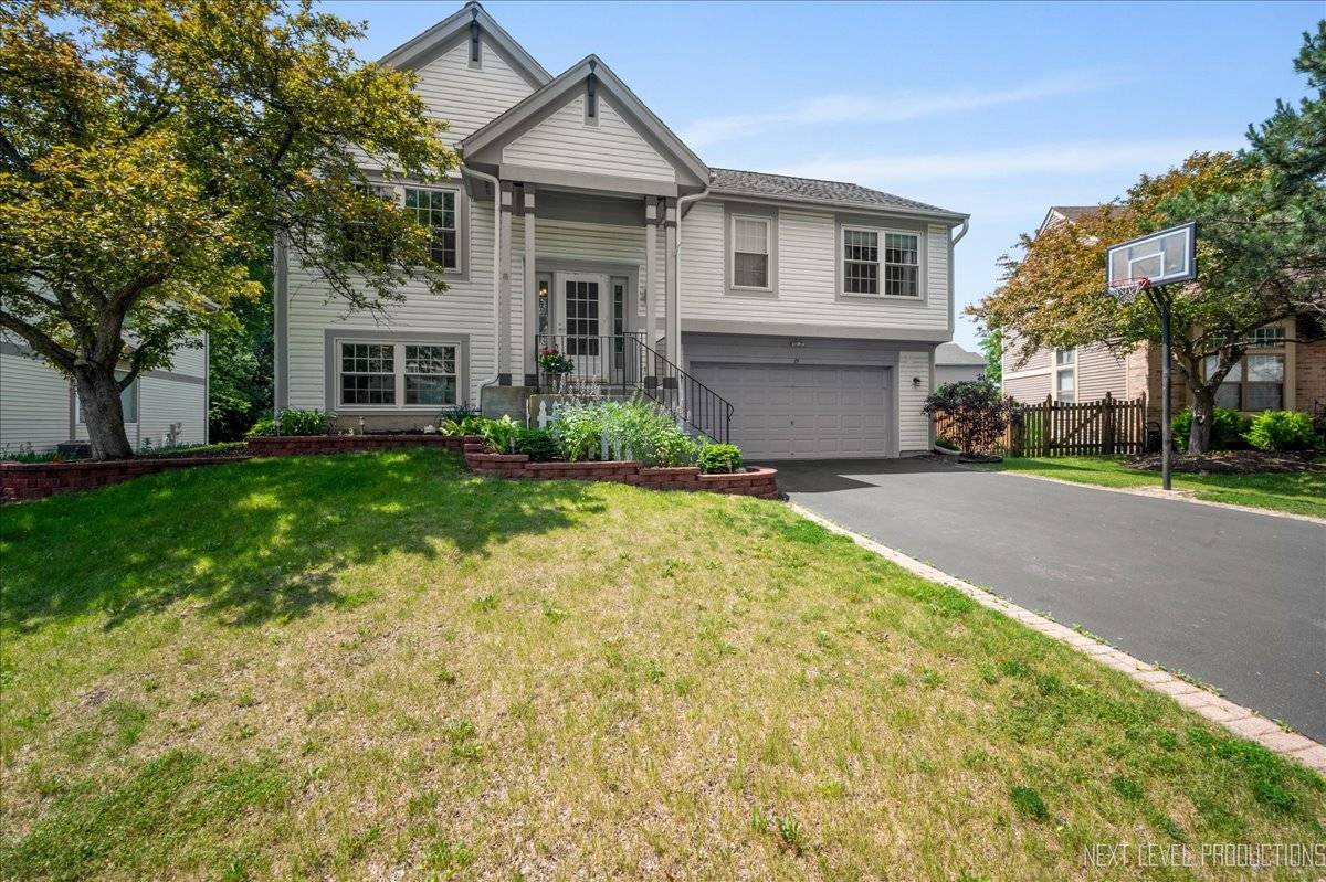 South Elgin, IL 60177,19 Vernon CT