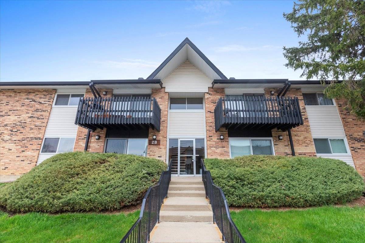 Willowbrook, IL 60527,2B Kingery Quarter #108