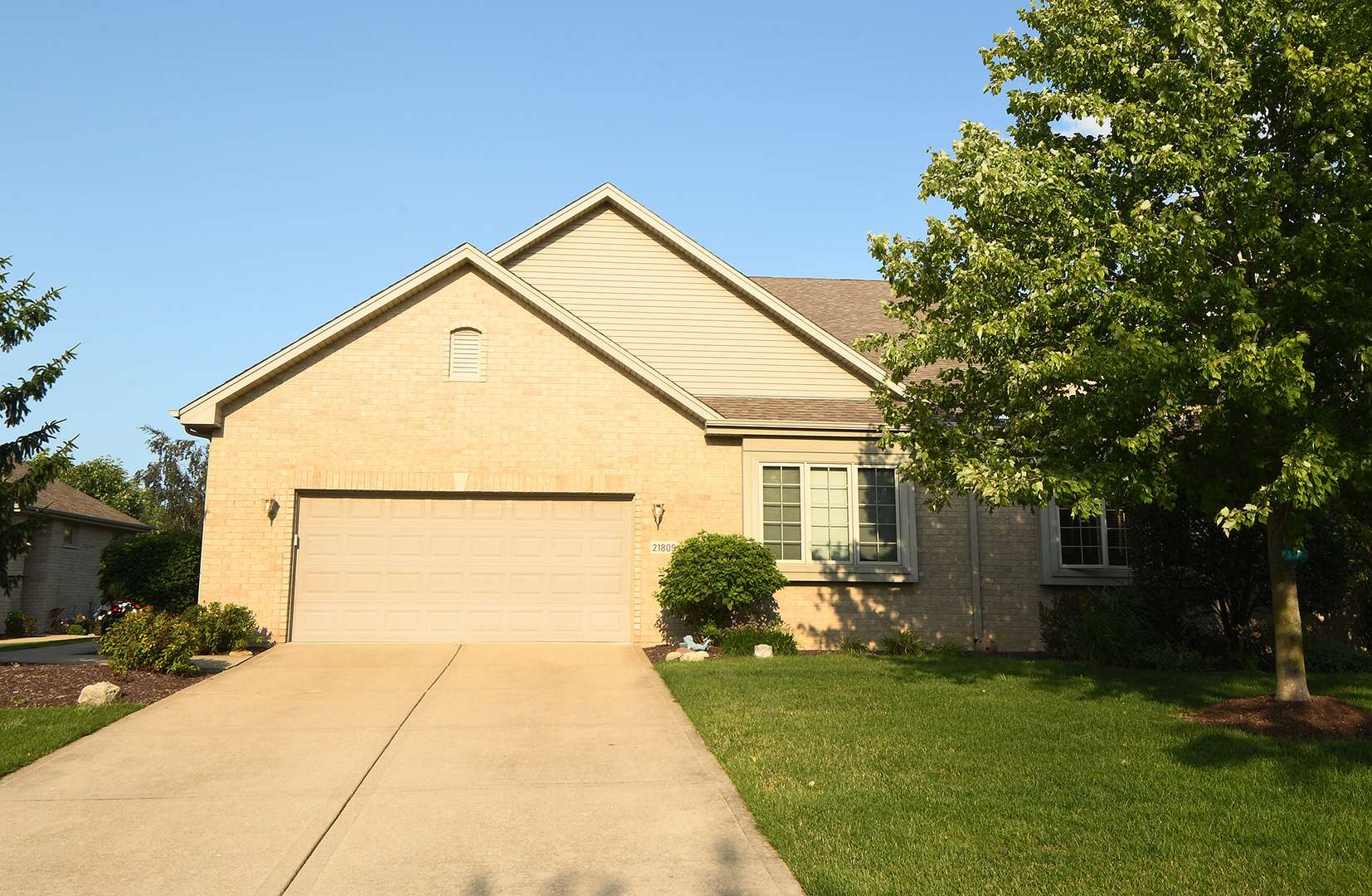 Mokena, IL 60448,21809 Tower Bridge DR