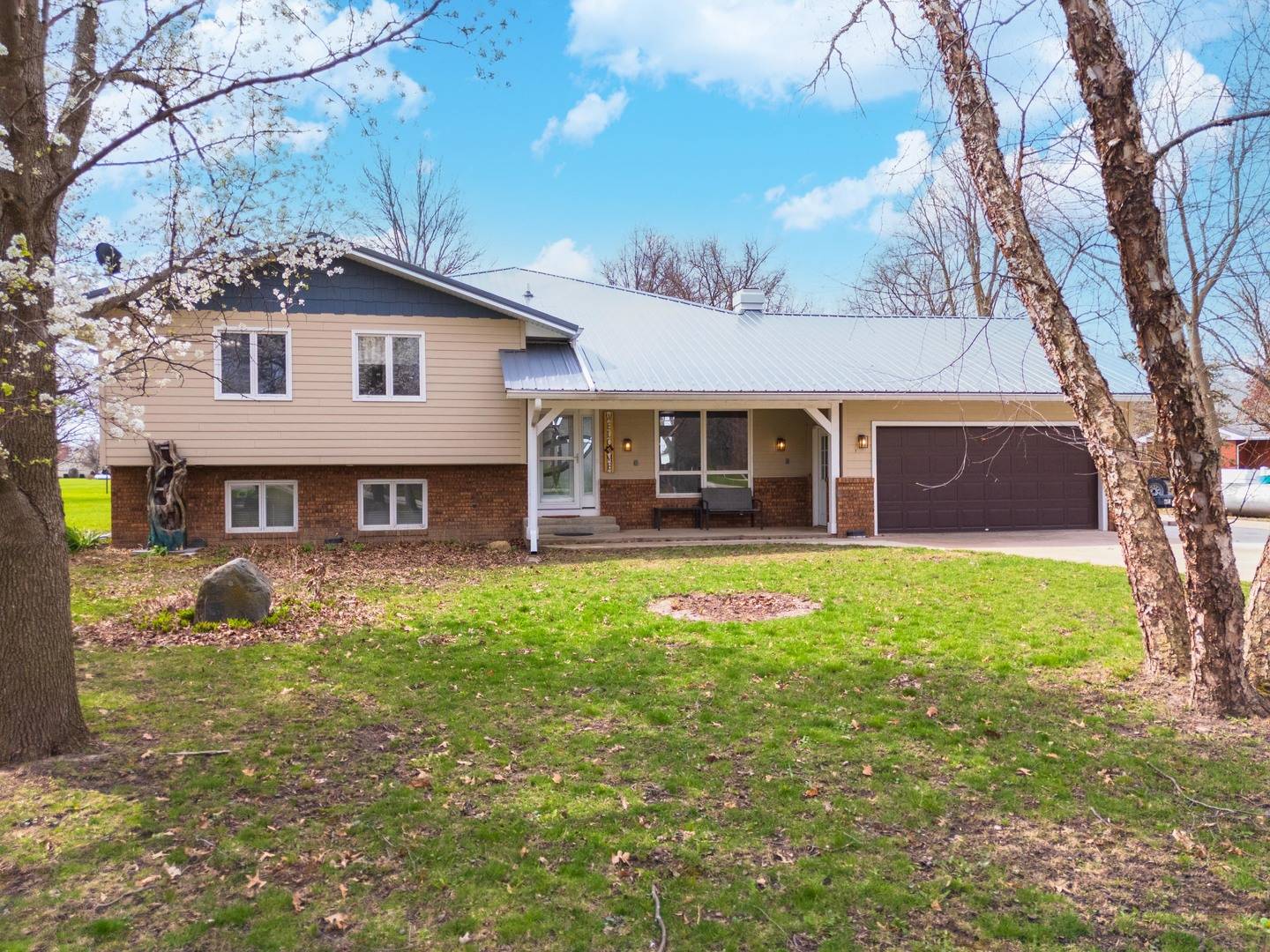Pontiac, IL 61764,10690 E 1700 North RD