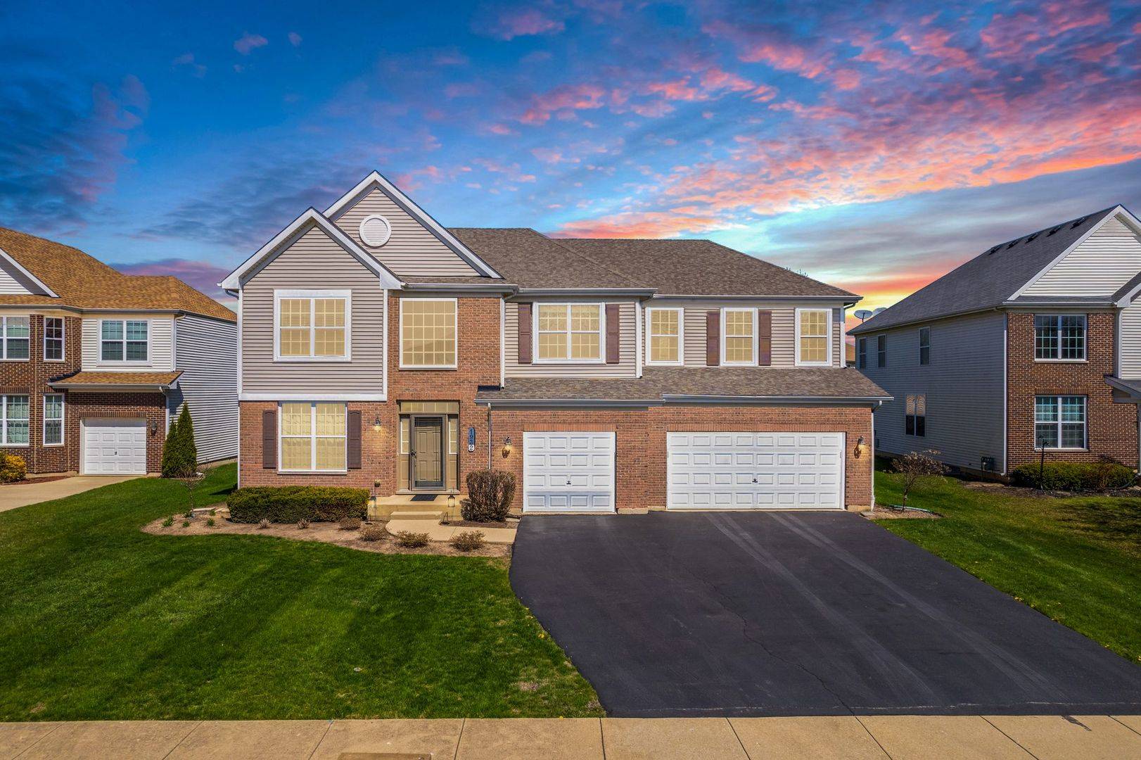 Bartlett, IL 60103,1932 Primrose CT