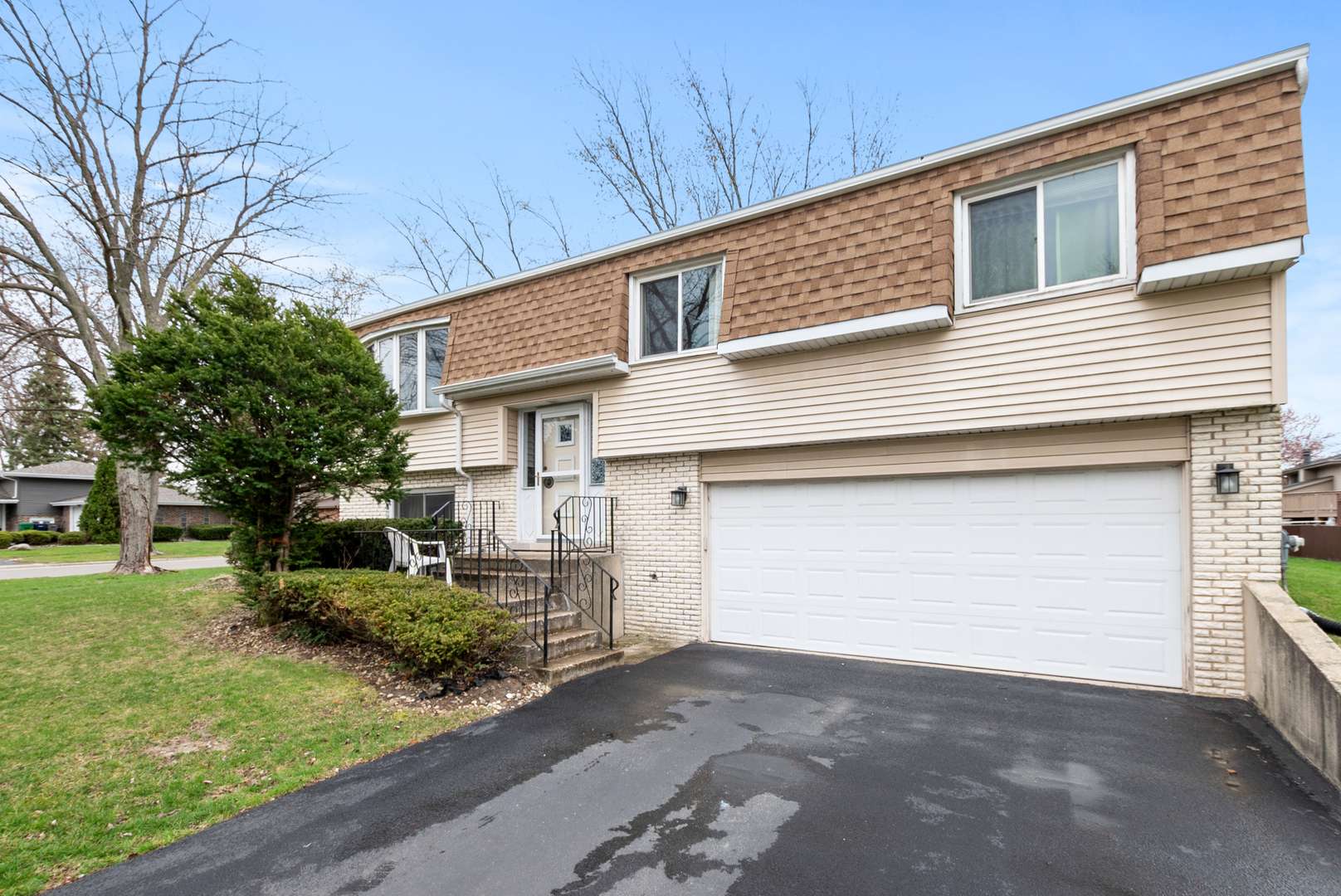Orland Park, IL 60462,8509 Hemlock ST