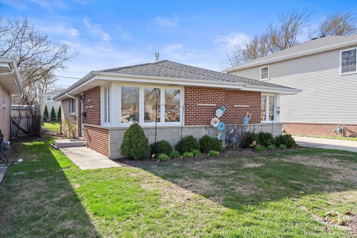 Arlington Heights, IL 60005,1228 S HADDOW AVE