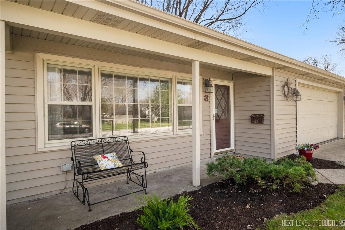 North Aurora, IL 60542,3 Candlewick CT