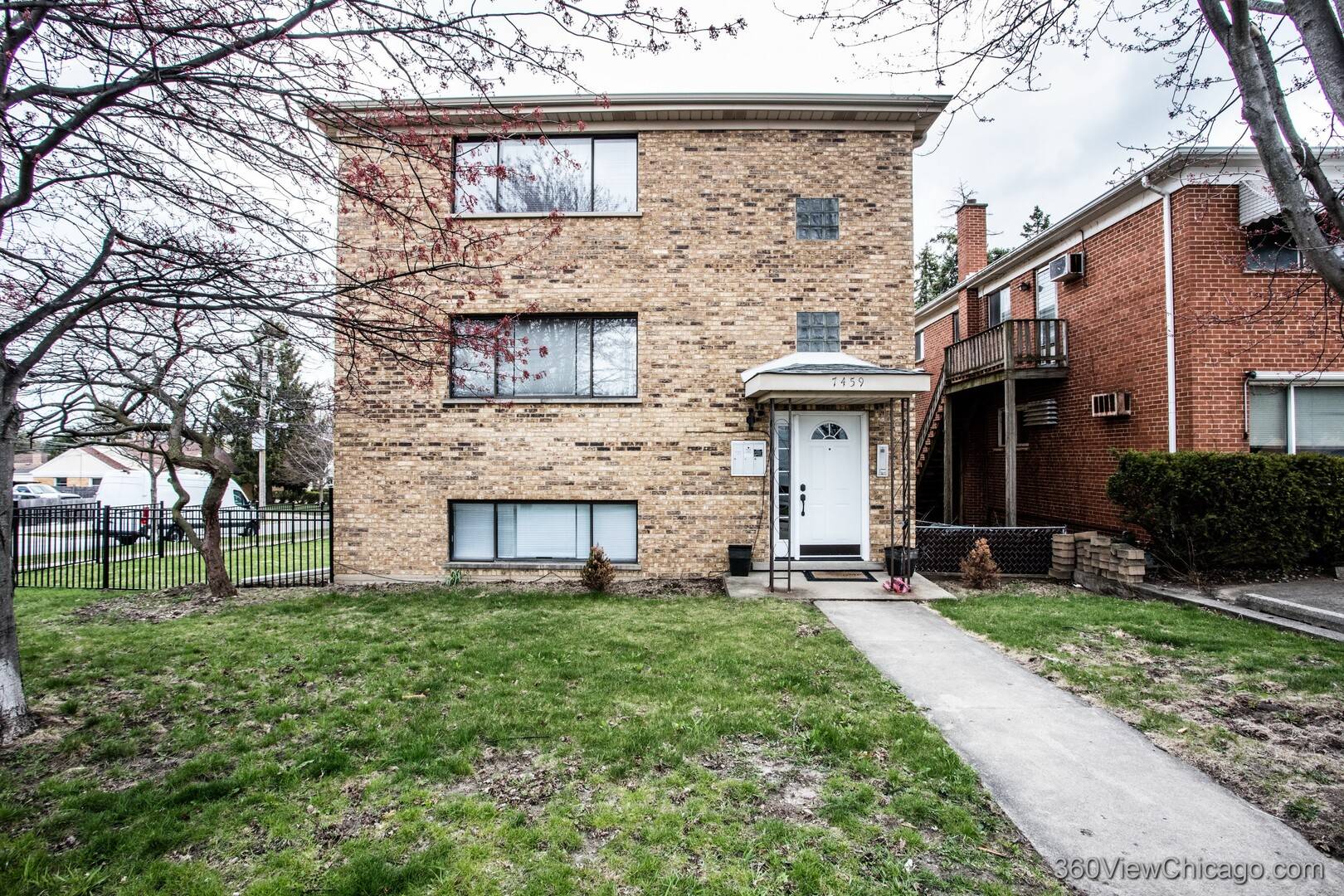 Niles, IL 60714,7459 N Waukegan RD #3