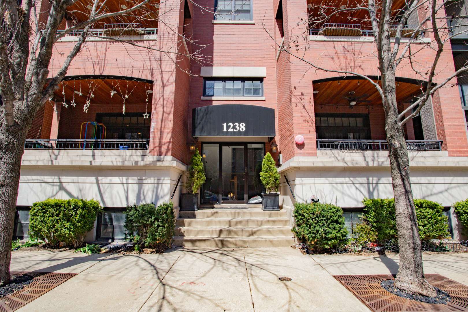 Chicago, IL 60607,1238 W Jackson BLVD #3W