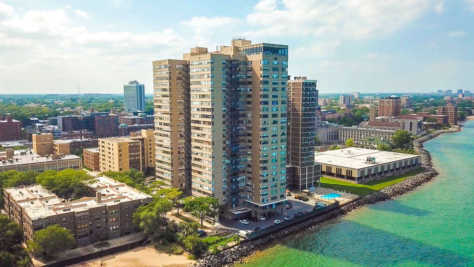 Chicago, IL 60660,6301 N Sheridan RD #14E