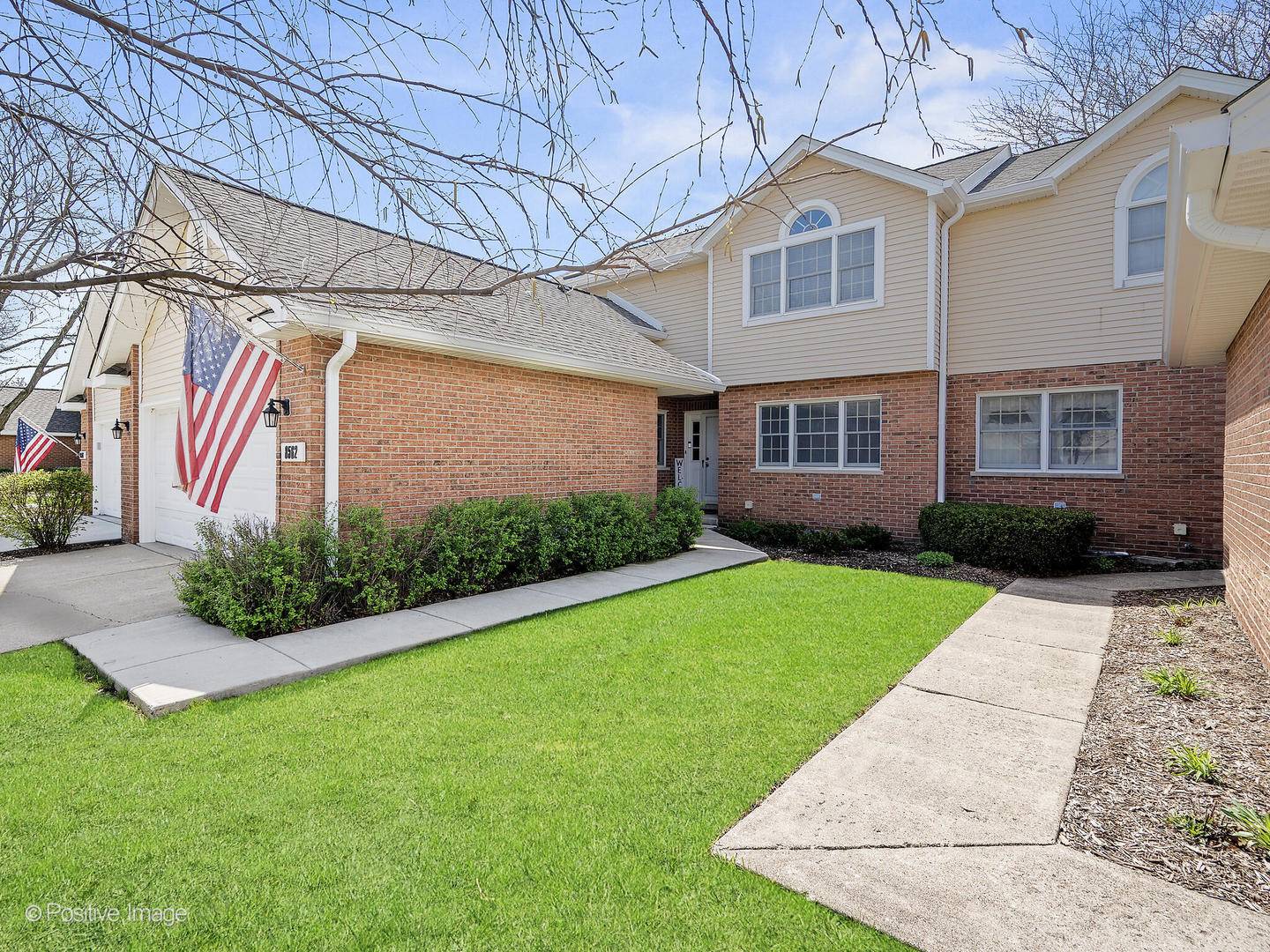 Darien, IL 60561,8562 Pearson DR