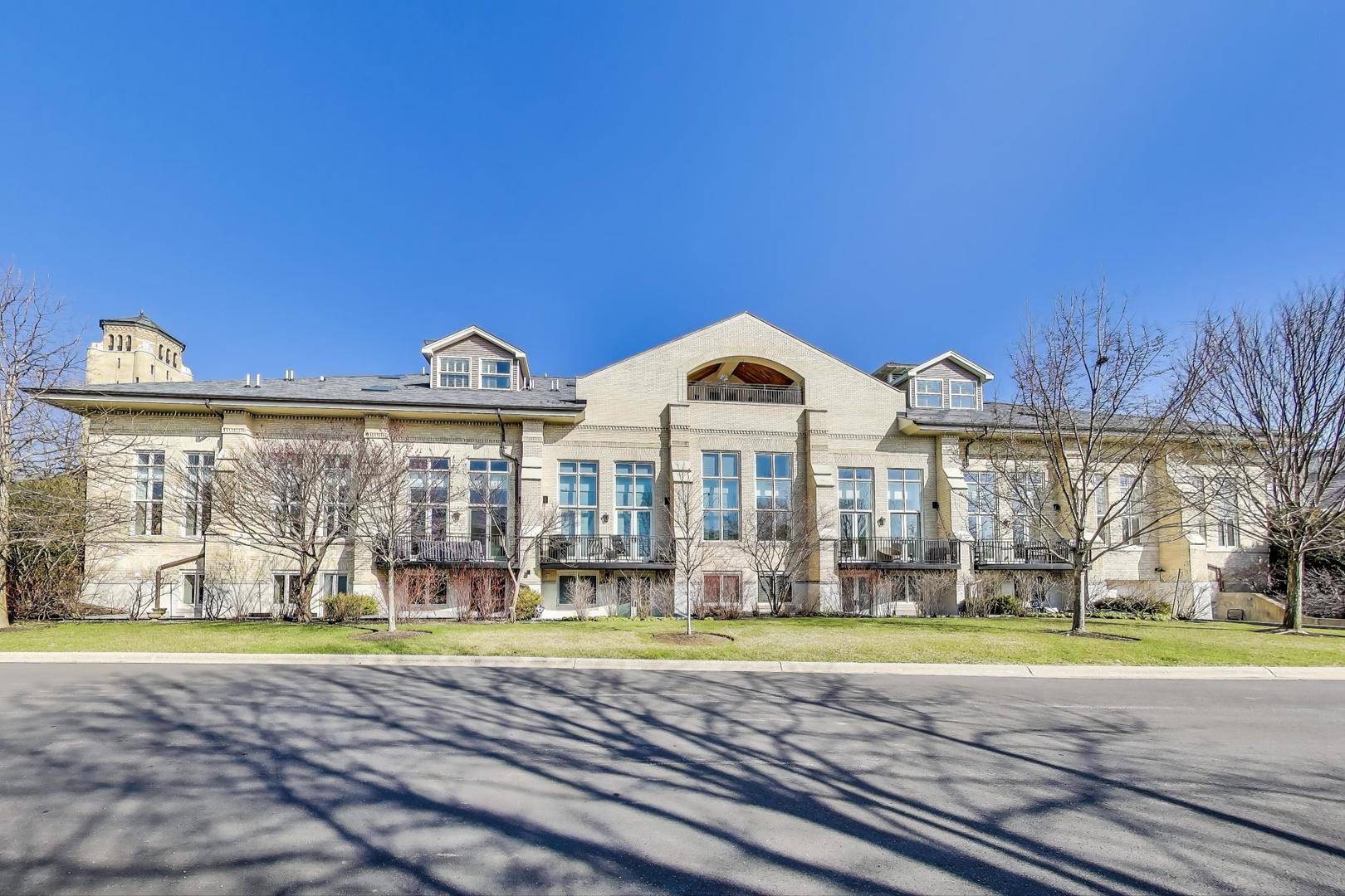 Highland Park, IL 60035,194 Whistler RD #301