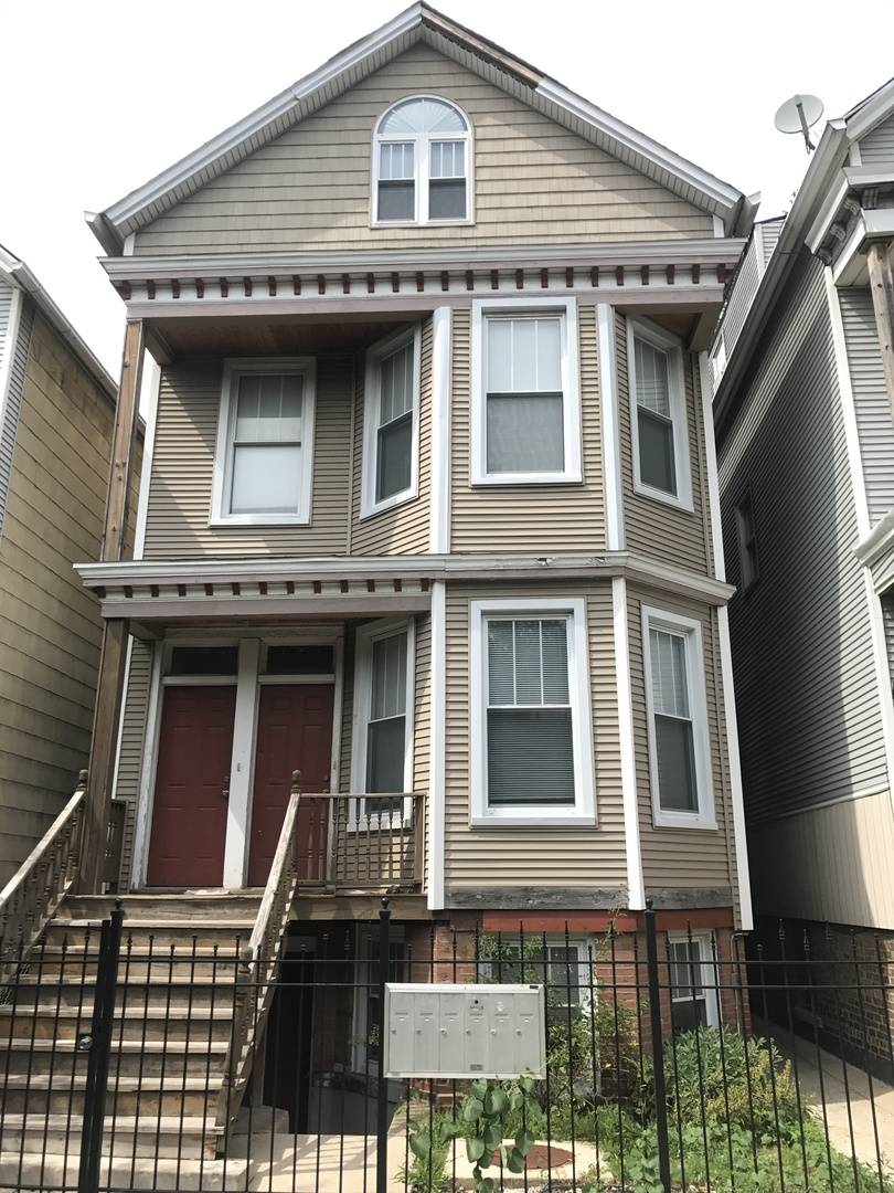 Chicago, IL 60657,1442 W Barry AVE #2R