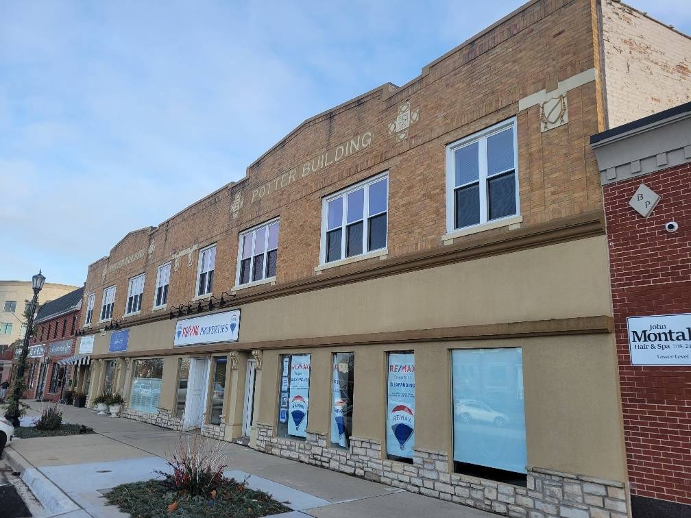 Western Springs, IL 60558,813-15 Burlington AVE