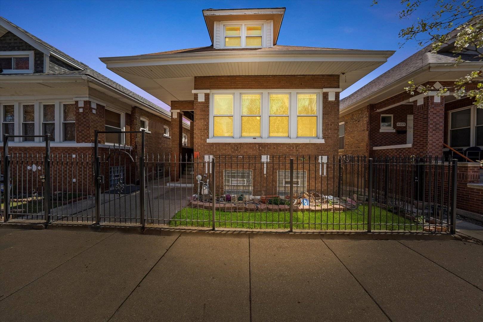 Chicago, IL 60629,6155 S Maplewood AVE