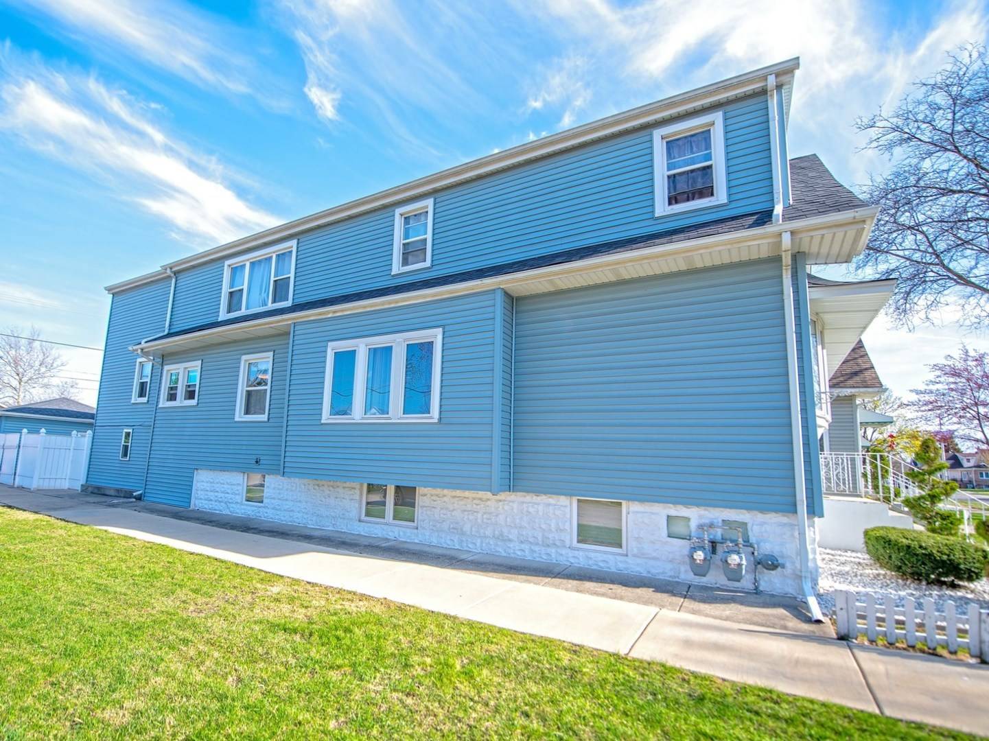 Melrose Park, IL 60160,1219 N 15th AVE