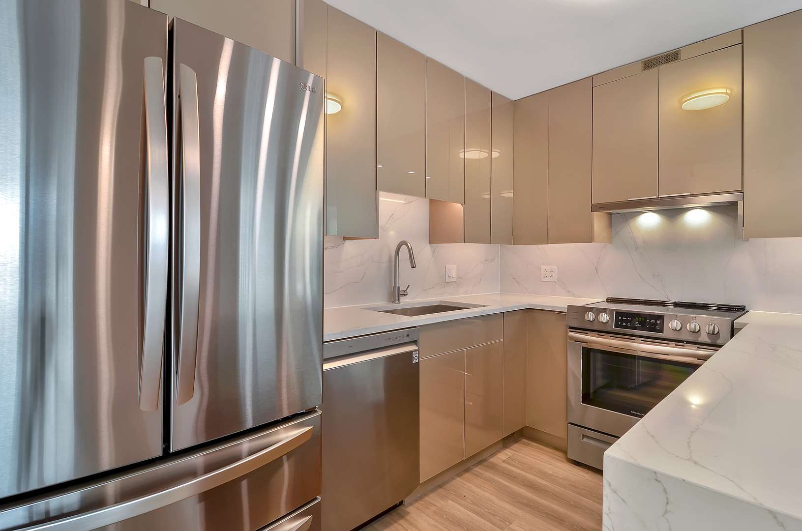 Chicago, IL 60611,405 N WABASH AVE #2511