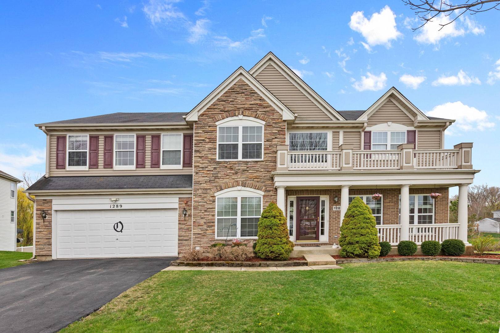 Hoffman Estates, IL 60192,1289 Mallard LN