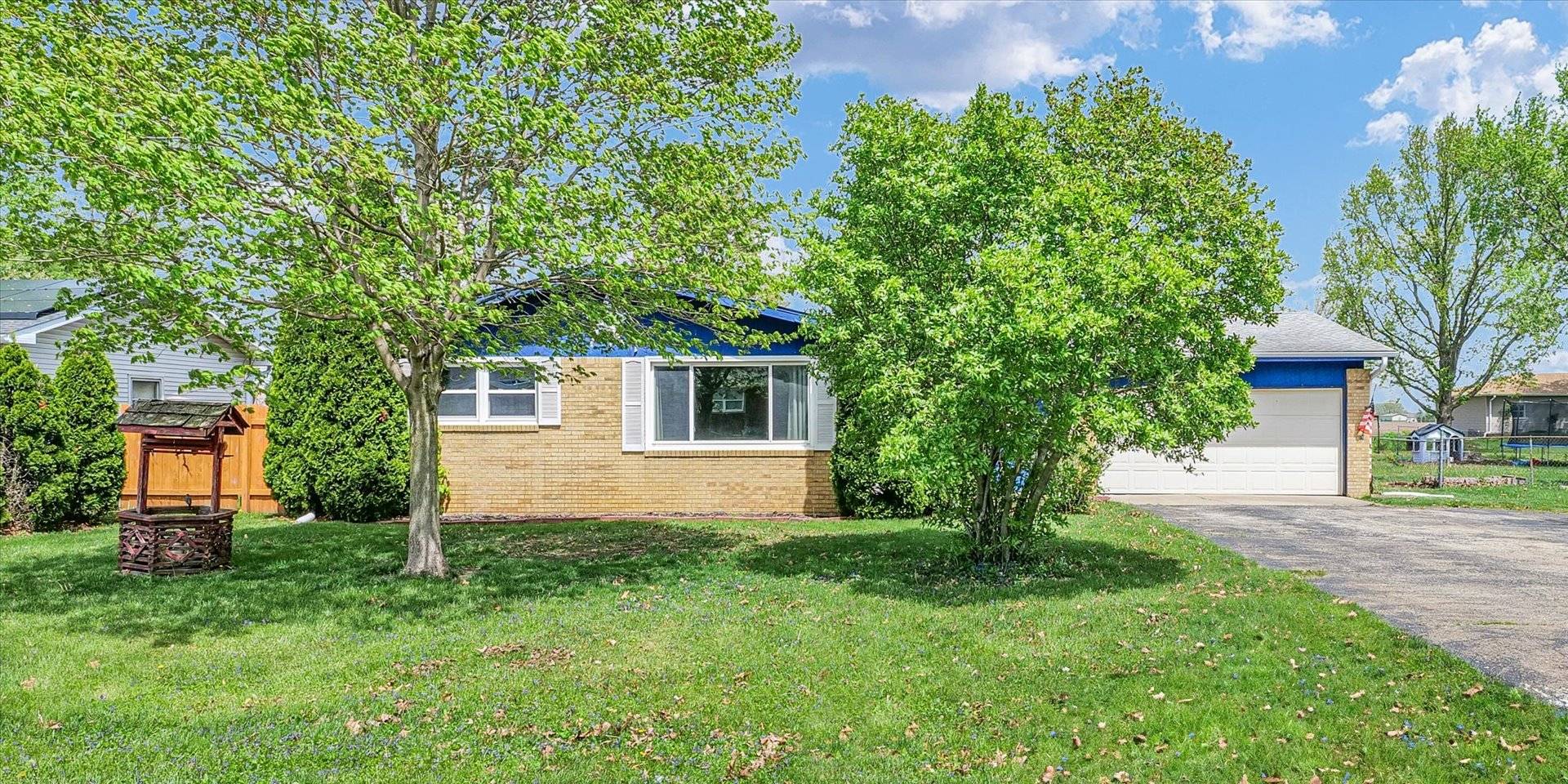 St. Joseph, IL 61873,2240 MARILYN DR