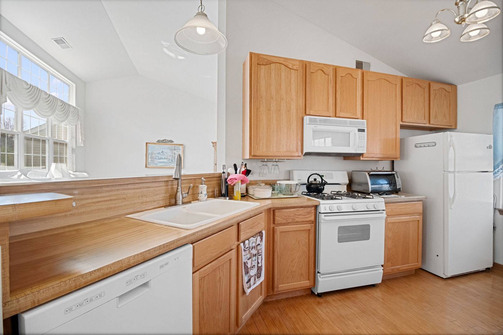 Naperville, IL 60564,2427 Sheehan DR #203