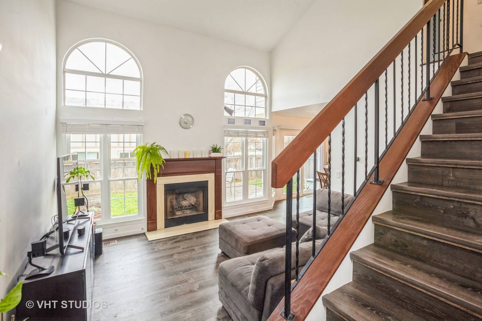 Schaumburg, IL 60173,617 MANOMET CT
