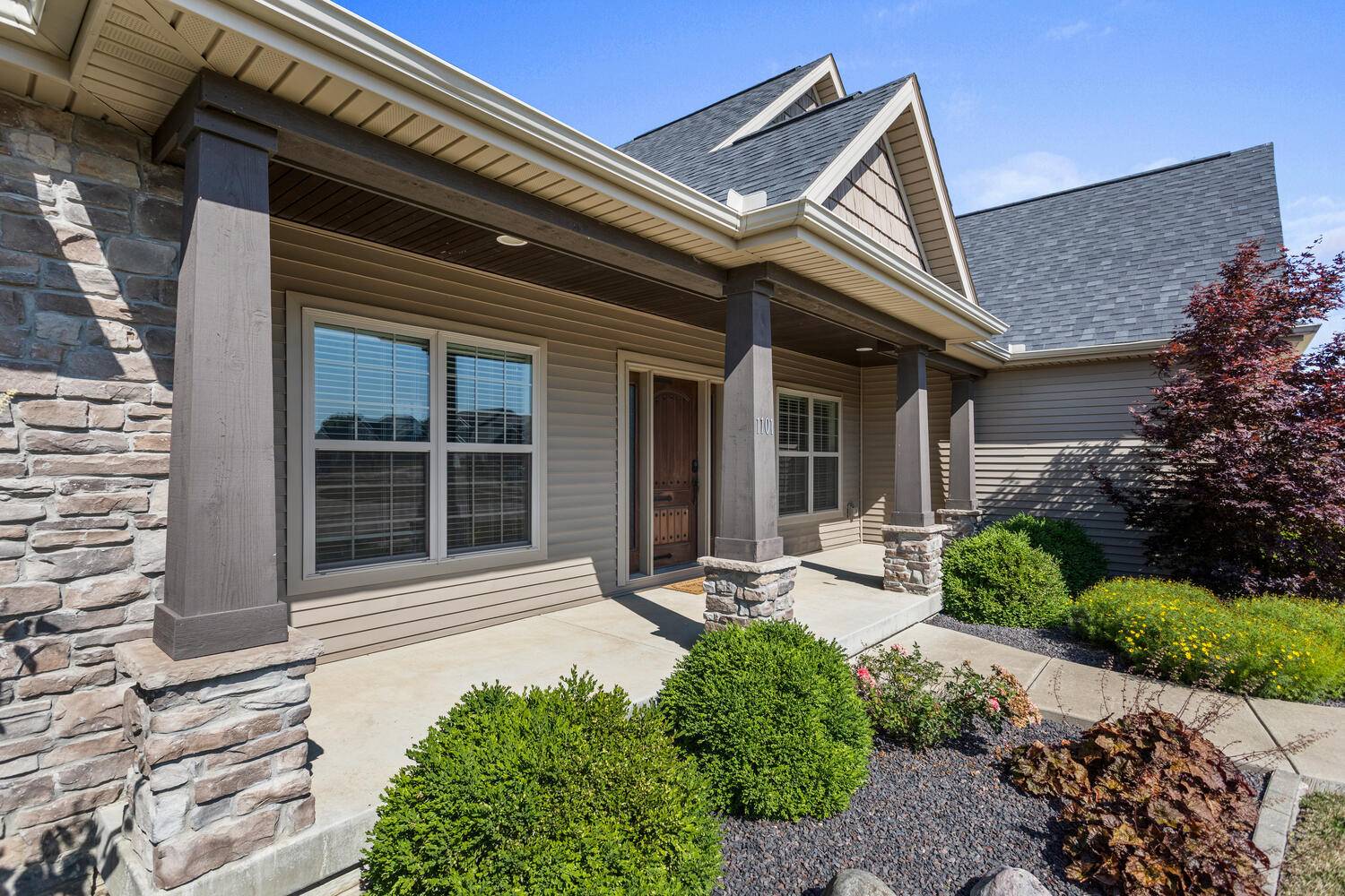 Savoy, IL 61874,1101 Cascade DR