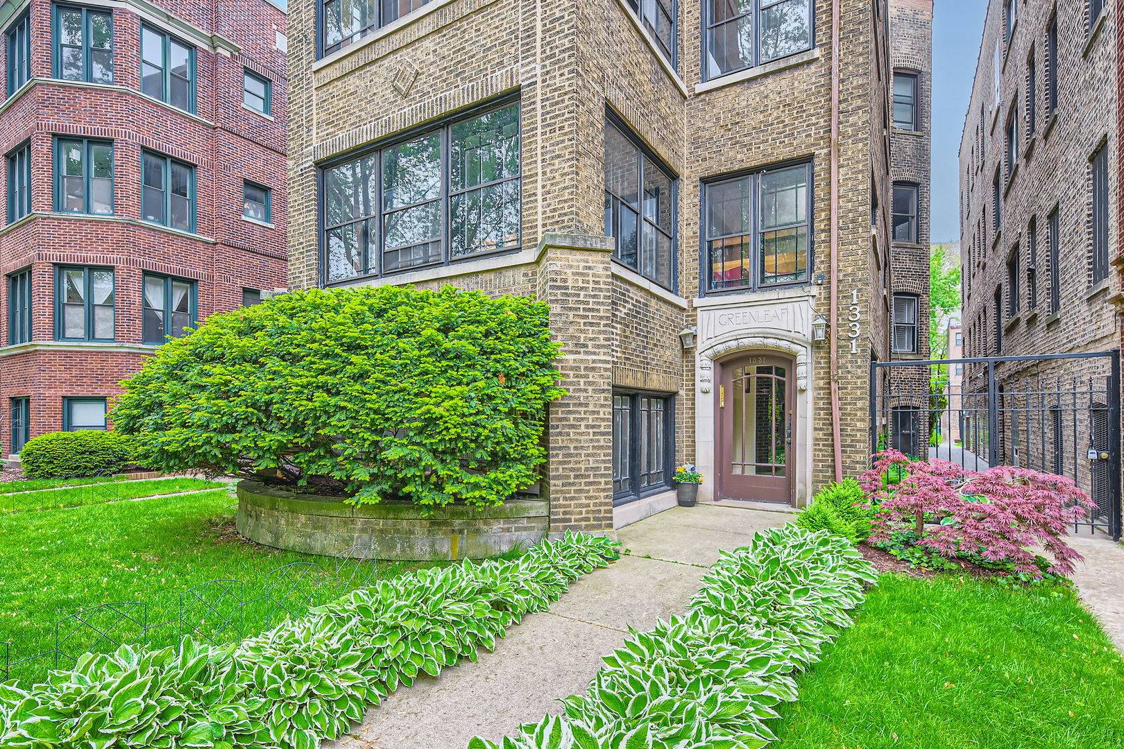 Chicago, IL 60626,1331 W Greenleaf AVE #2