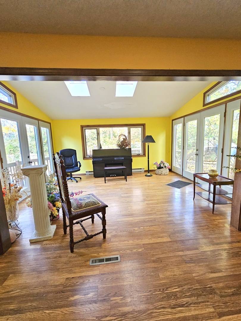 Bolingbrook, IL 60440,857 Bonnie Brae LN