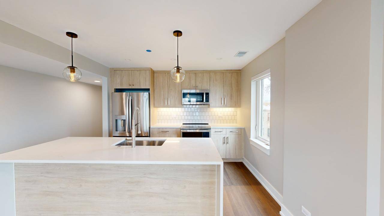 Evanston, IL 60202,550 Sheridan SQ #401