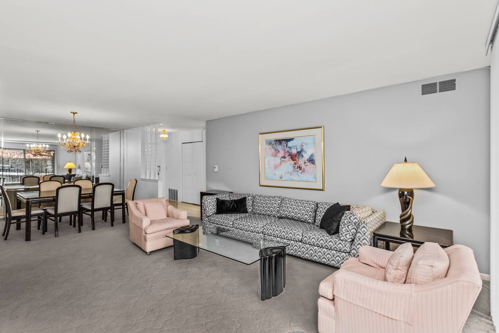 Skokie, IL 60077,9529 Bronx PL #418